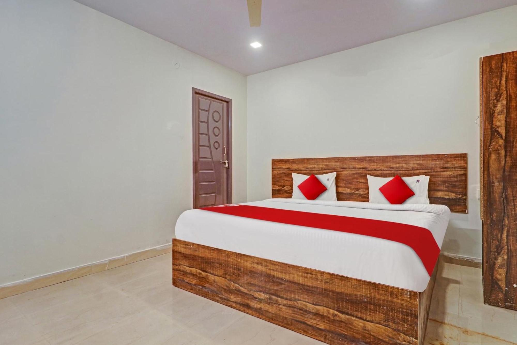 Hotel O R Square Inn Хайдарабад Экстерьер фото
